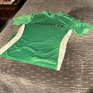 Nike Men’s Green Athletic Shirt (XXL)
